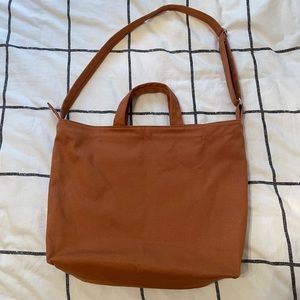 BAGGU Horizontal Duck Bag in Honey